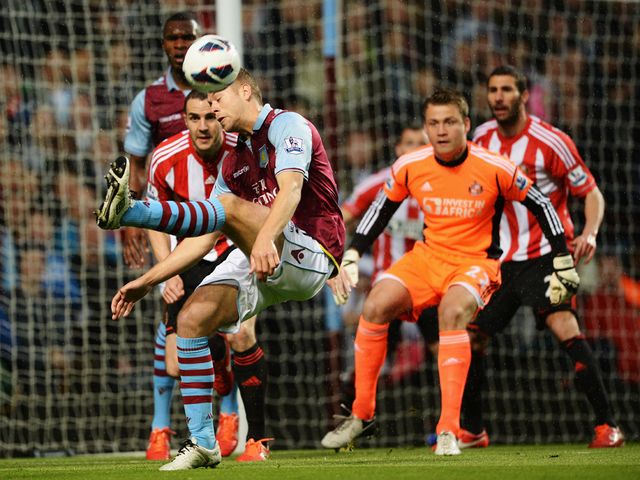 Nathan Baker tries to worry Sunderland.