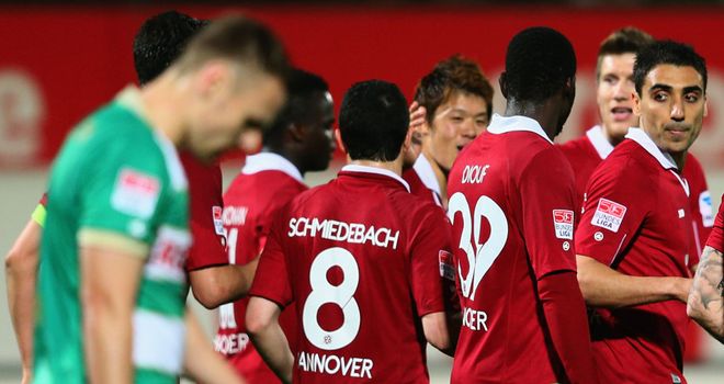Hannover celebrate at Greuther Furth
