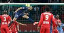 10-man PSG salvage late draw