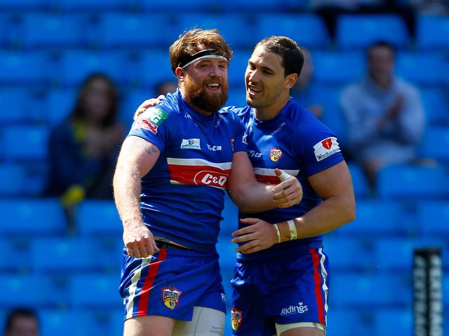 Dean Collis (r): Scored two tries for Wakefield