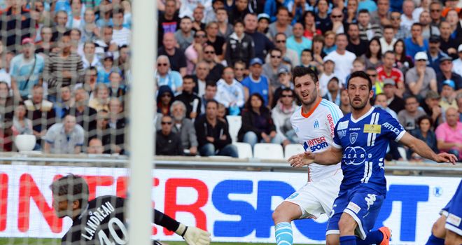Andre-Pierre Gignac fired in twice for Marseille