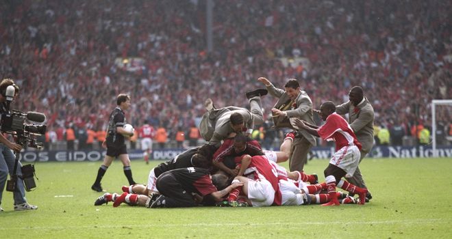 Charlton Athletic celebrate after the play-off final against Sunderland at Wembley