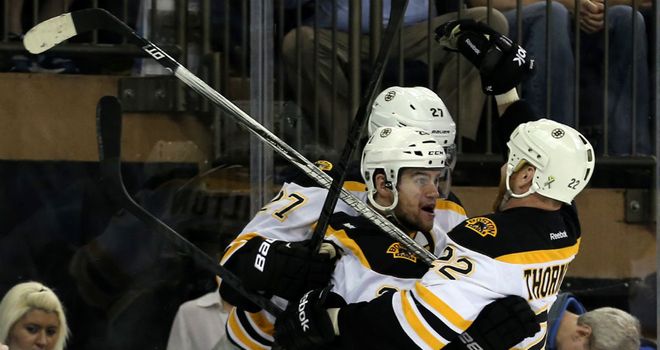 Daniel Paille and the Bruins celebrate