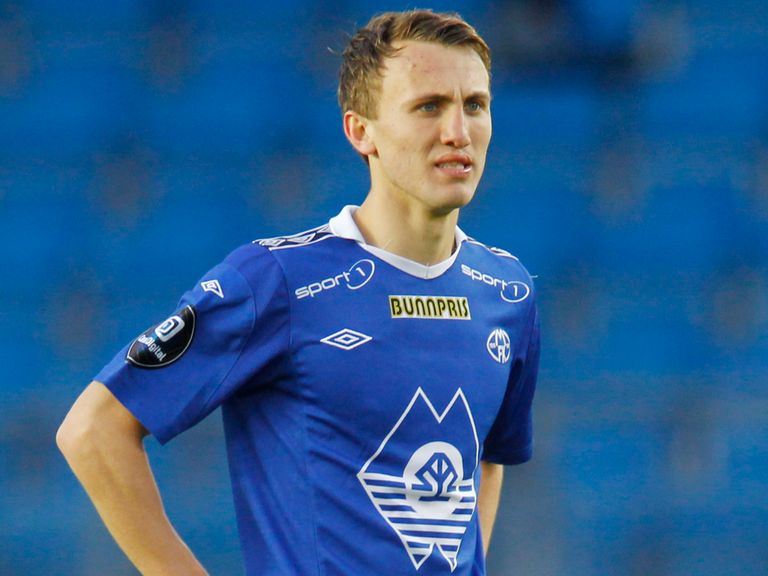 Magnus Wolff Eikrem: Signs for Cardiff