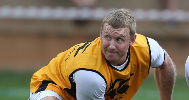 Jano Vermaak comes onto the Springboks bench