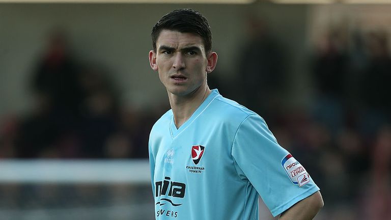 Billy Jones: Looking for a new club