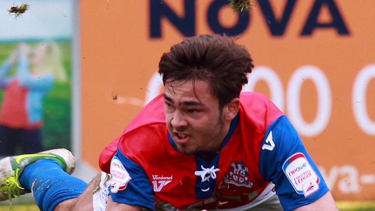 Bradley Dack: Staying at Priestfield