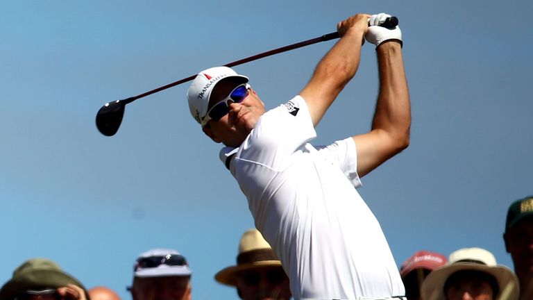 Zach Johnson: One-shot lead as only 20 players broke par