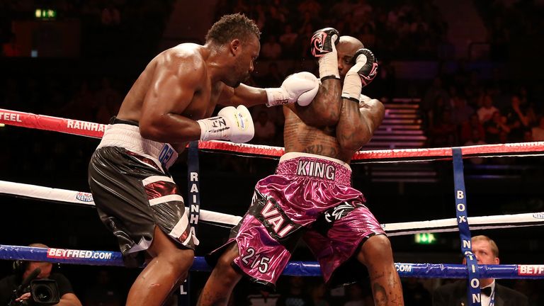 Dereck Chisora (L) was told to force the stoppage against Malik Scott