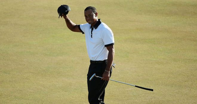 Tiger Woods: Two under and just three behind Zach Johnson