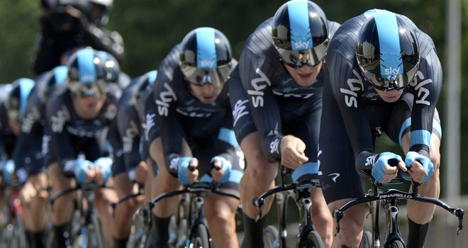 Chris Froome, right, helped drive Team Sky on to third place on stage four