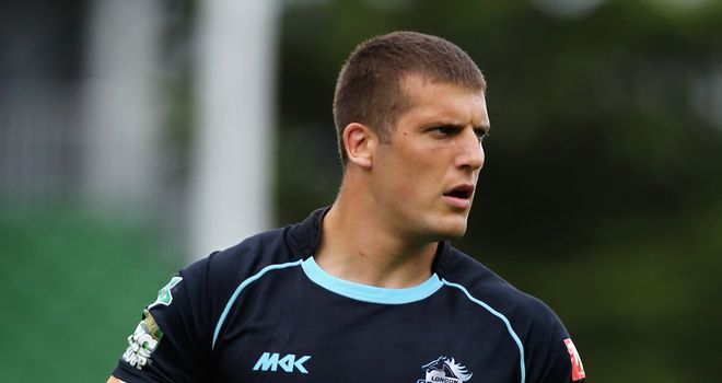 Tony Clubb: London Broncos captain seeking release