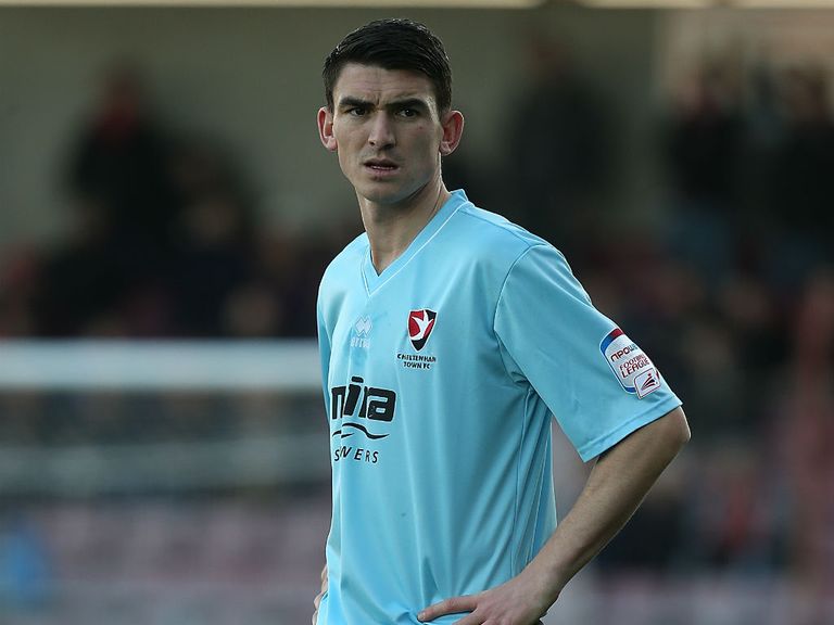 Billy Jones: Looking for a new club