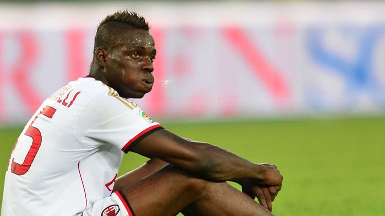 Mario Balotelli: Must learn to control his anger, says Roberto Mancini