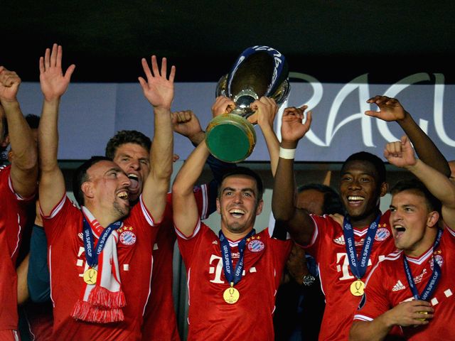 Bayern Munich lift the UEFA Super Cup.