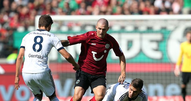 Leon Andreasen looks to get in a tackle