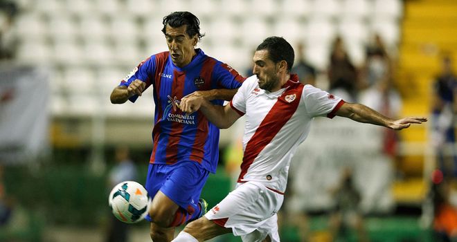 Pedro Rios and Anaitz Arbilla tangle.