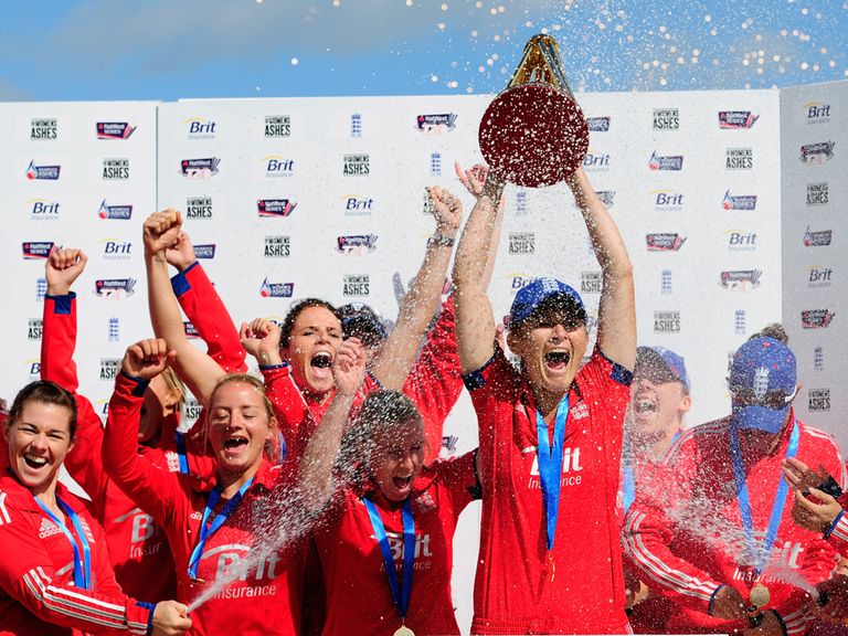 Charlotte Edwards will be hoping to win the Ashes again
