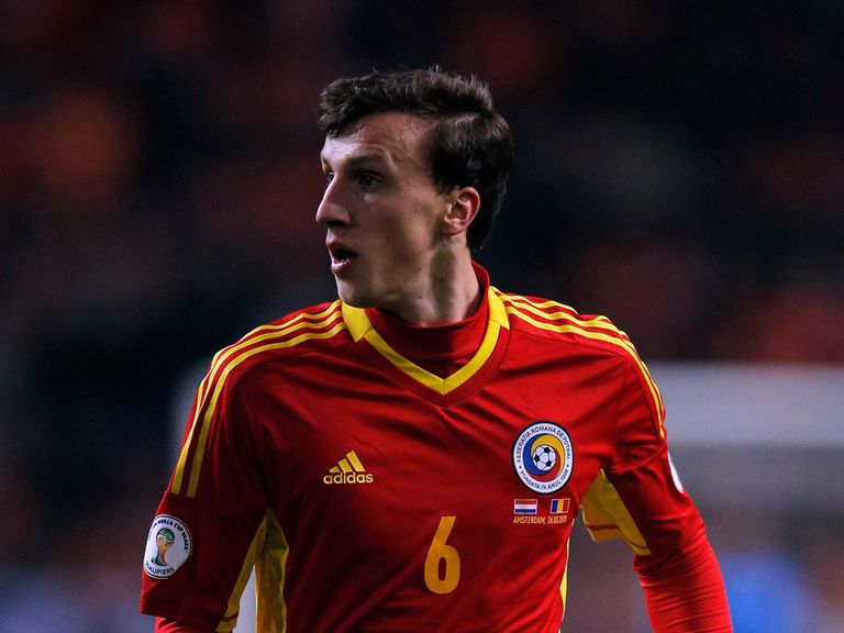 Chiriches: Poised to move to Spurs