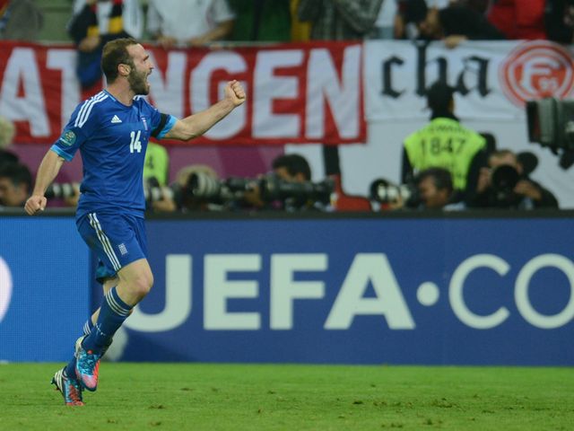 Dimitris Salpingidis: Goal for Greece