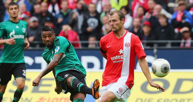 Kevin-Prince Boateng scores the winning goal for Schalke