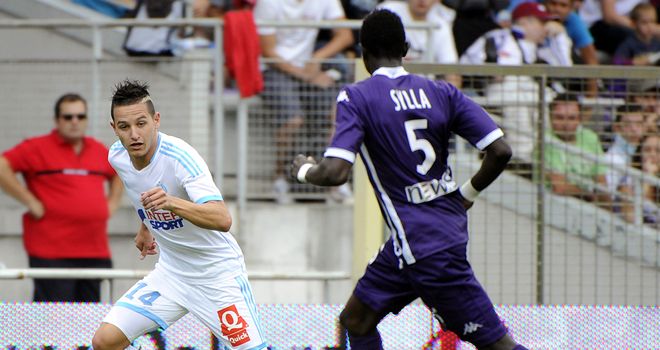 Florian Thauvin tries to get past Issiaga Sylla