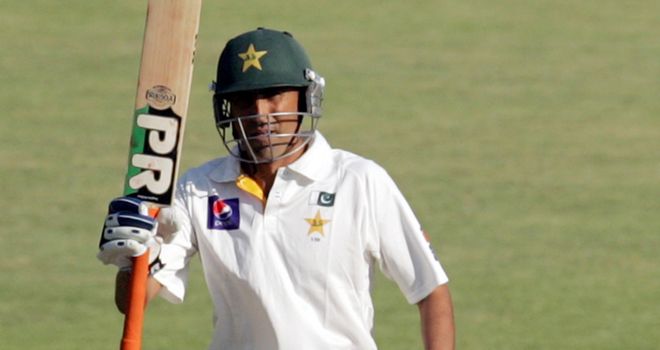 Younis Khan made a valuable century for Pakistan