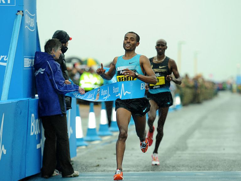 Kenenisa Bekele beats Mo Farah to win the Great North Run