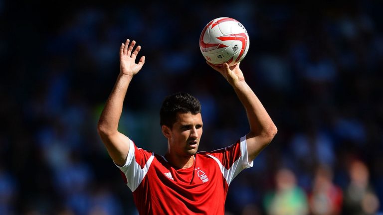 Eric Lichaj: Requires double hernia operation