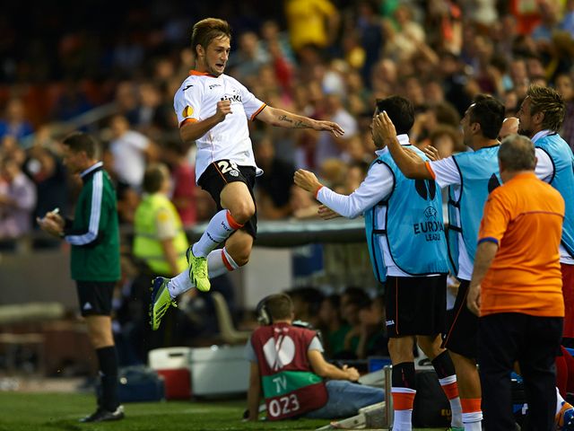 Fede Cartabia celebrates Valencia's second goal