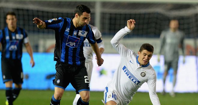 Mateo Kovacic falls to the ground