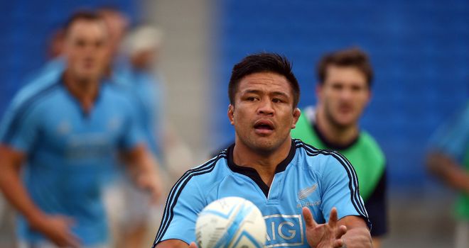 Keven Mealamu trains at Ellis Park ahead of Saturday's showdown