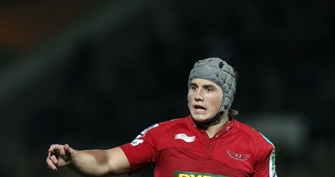 Jonathan Davies: Has agreed to join Top 14 outfit Clermont Auvergne next season