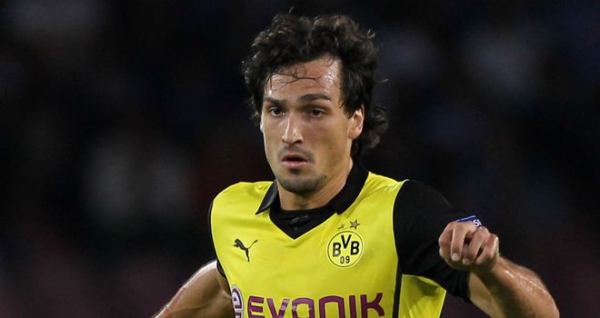 Mats Hummels: Borussia Dortmund defender rejects Barcelona speculation