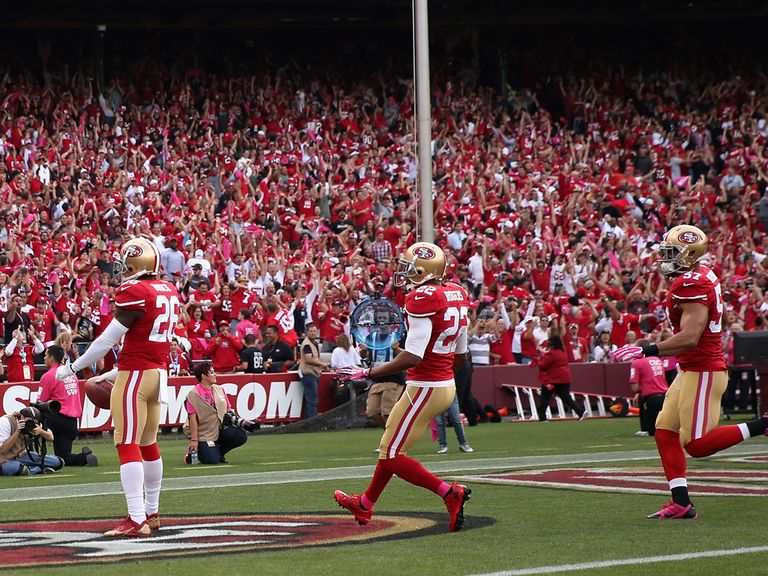 Tramaine Brock celebrates his touchdown