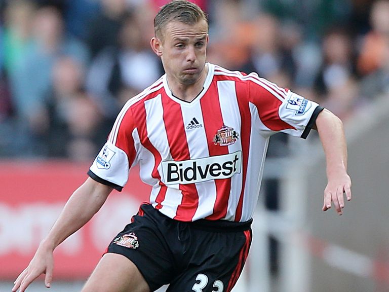 Lee Cattermole: Stays at Sunderland