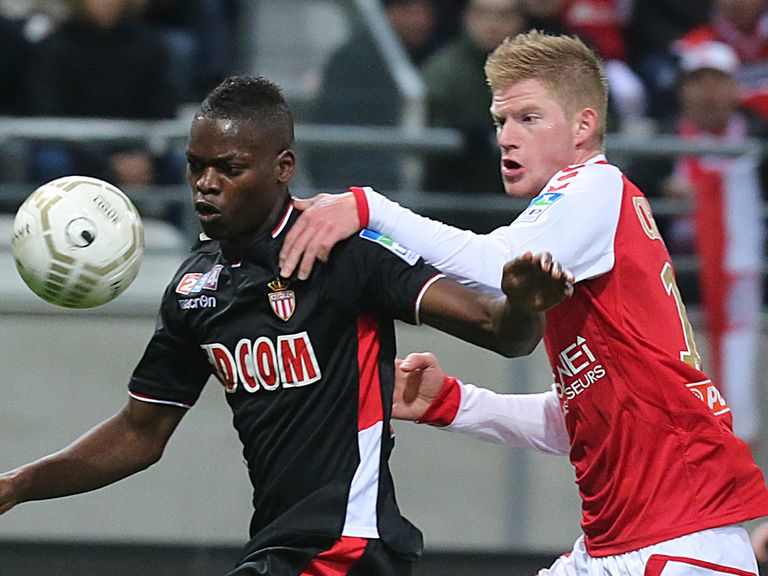 Nicolas Isimat and Mirin Gaetan Charbonnier battle for the ball