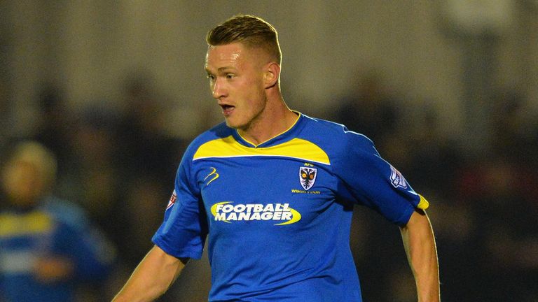 Michael Smith: Permanent move to County Ground