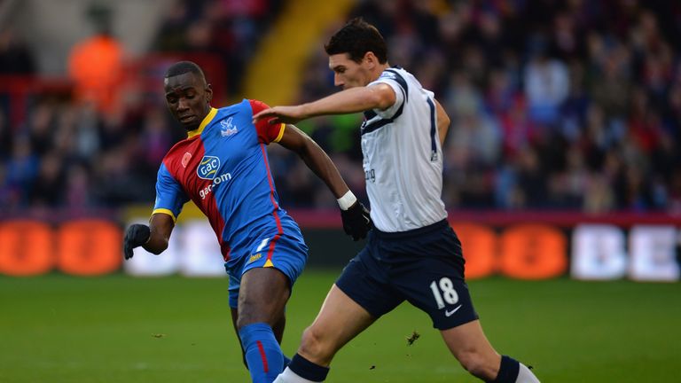 Yannick Bolasie battles with Everton's Gareth Barry during their goalless draw.
