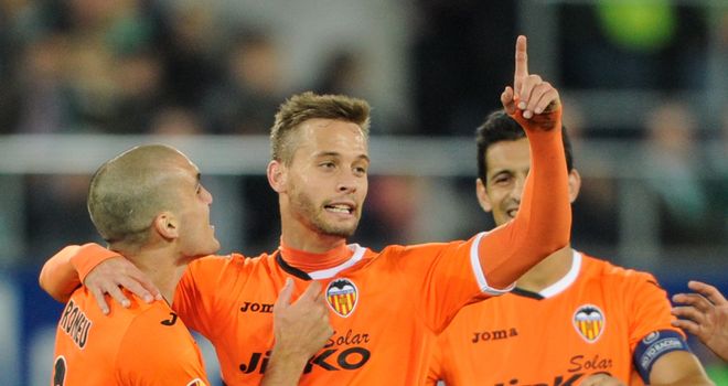 Sergio Canales: Signs for Real Sociedad