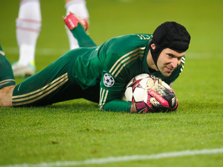 Petr Cech: Wants to boost Blues' clean sheet record