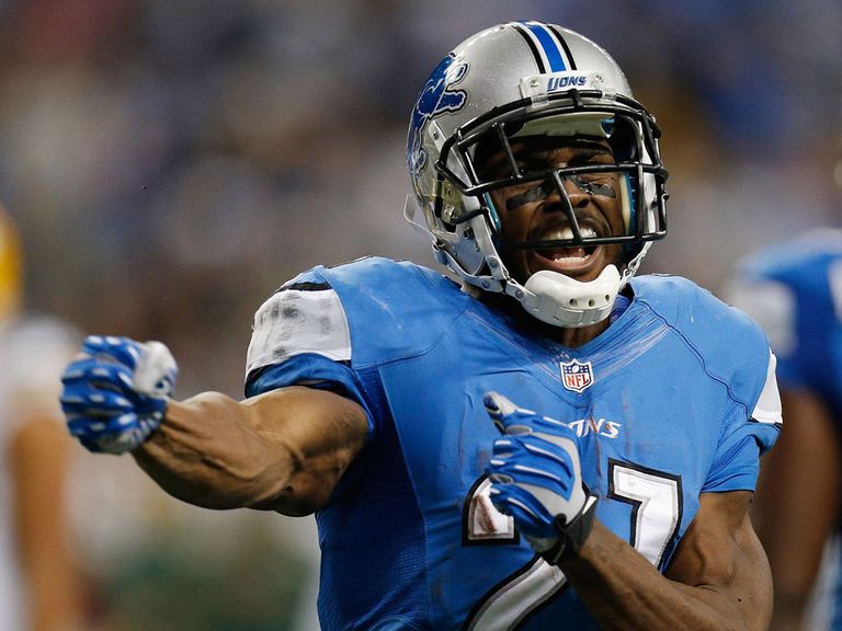Reggie Bush celebrates his touchdown