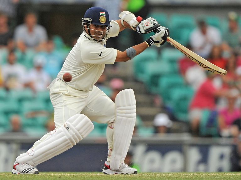 Sachin Tendulkar: Quickly down to business after emotional entrance