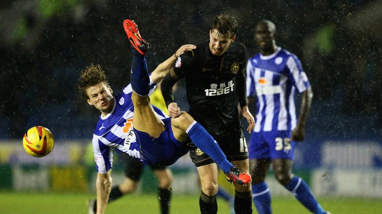 Glenn Loovens: Has penned a new contract