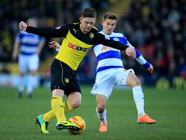 Sean Murray is put under pressure by Tom Carroll