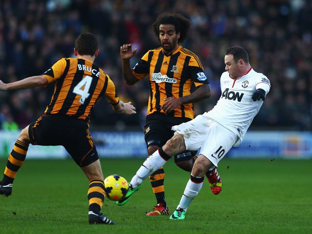 Wayne Rooney fires Manchester United level