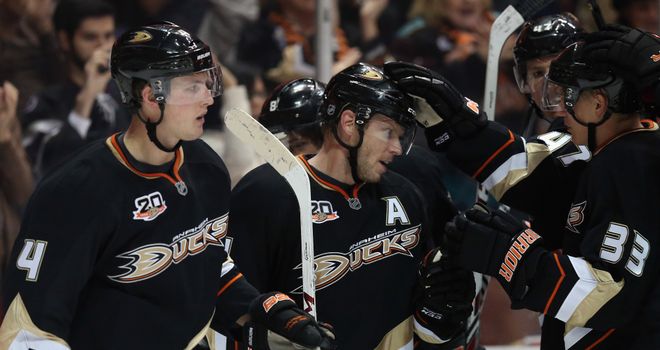 Anaheim Ducks made it ten straight wins following victory over Phoenix Coyotes