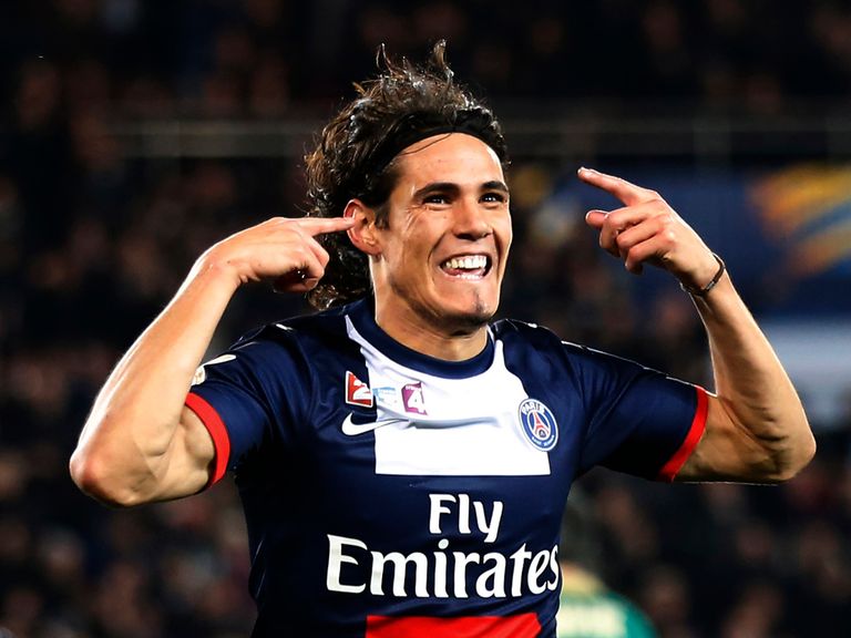 Edinson Cavani celebrates for PSG