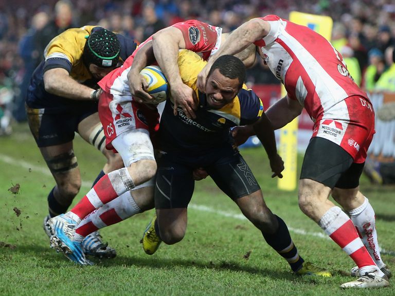 Josh Drauniniu can't break through Gloucester's defence