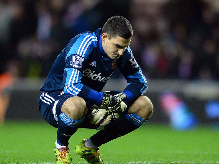 Mannone: Wants his team-mates to take responsibility